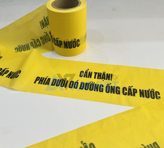 Băng cảnh báo bên dưới có đường ống nước 3